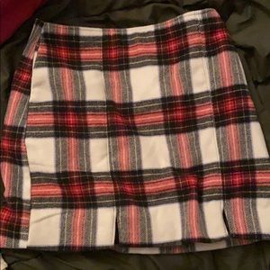 Hollister plaid skirt!